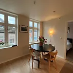 Centrally In A Charming And Peaceful Neighborhood ברגן