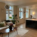 דירה Centrally In A Charming And Peaceful Neighborhood ברגן