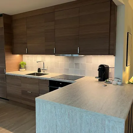 Centrally In A Charming And Peaceful Neighborhood *