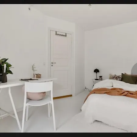 Centrally In A Charming And Peaceful Neighborhood Apartamento *