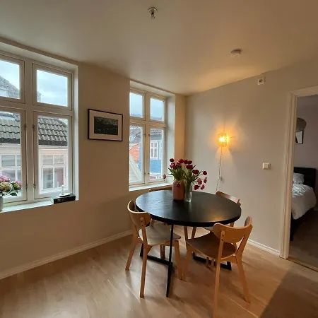 Centrally In A Charming And Peaceful Neighborhood Bergen