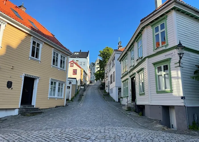 Centrally In A Charming And Peaceful Neighborhood Apartman Bergen