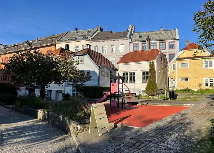 Centrally In A Charming And Peaceful Neighborhood Bergen