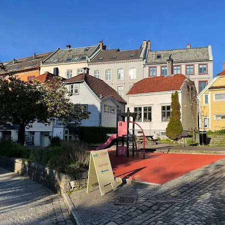 Centrally In A Charming And Peaceful Neighborhood Bergen
