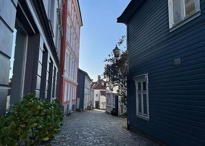 Centrally In A Charming And Peaceful Neighborhood Lägenhet